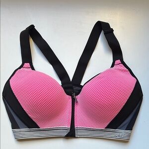 Victoria’s Secret VSX Incredible Sports Bra with a Zipper front enclosure